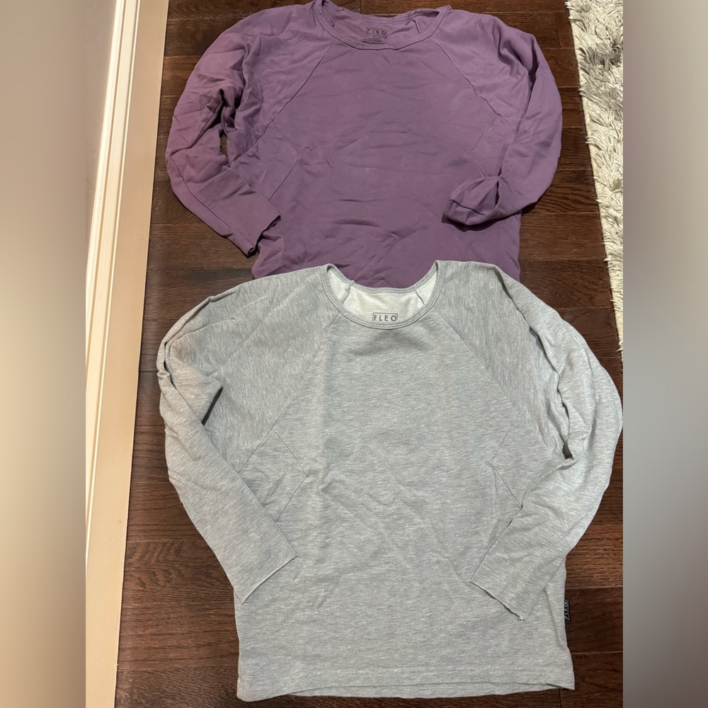 FLEO Women’s long sleeve shirts Size Small